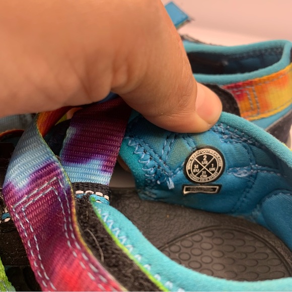 KEEN Newport Retro Rainbow Tie Dye Big Girl  Size 2 Waterproof Sport Sandals - Picture 4 of 8